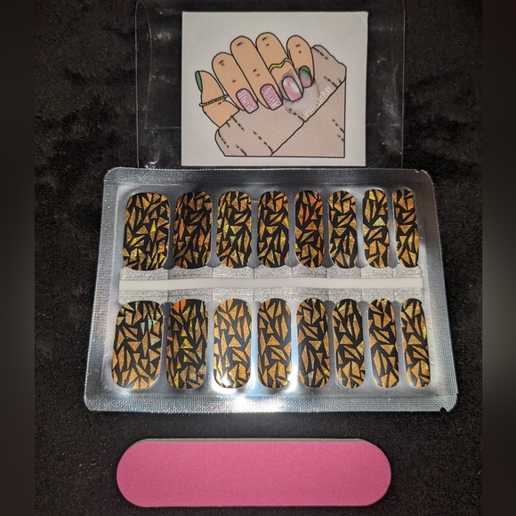 Last chance! Shards of Gold Nails at Play Nail Wraps Manicure Stickers - Picture 6 of 12